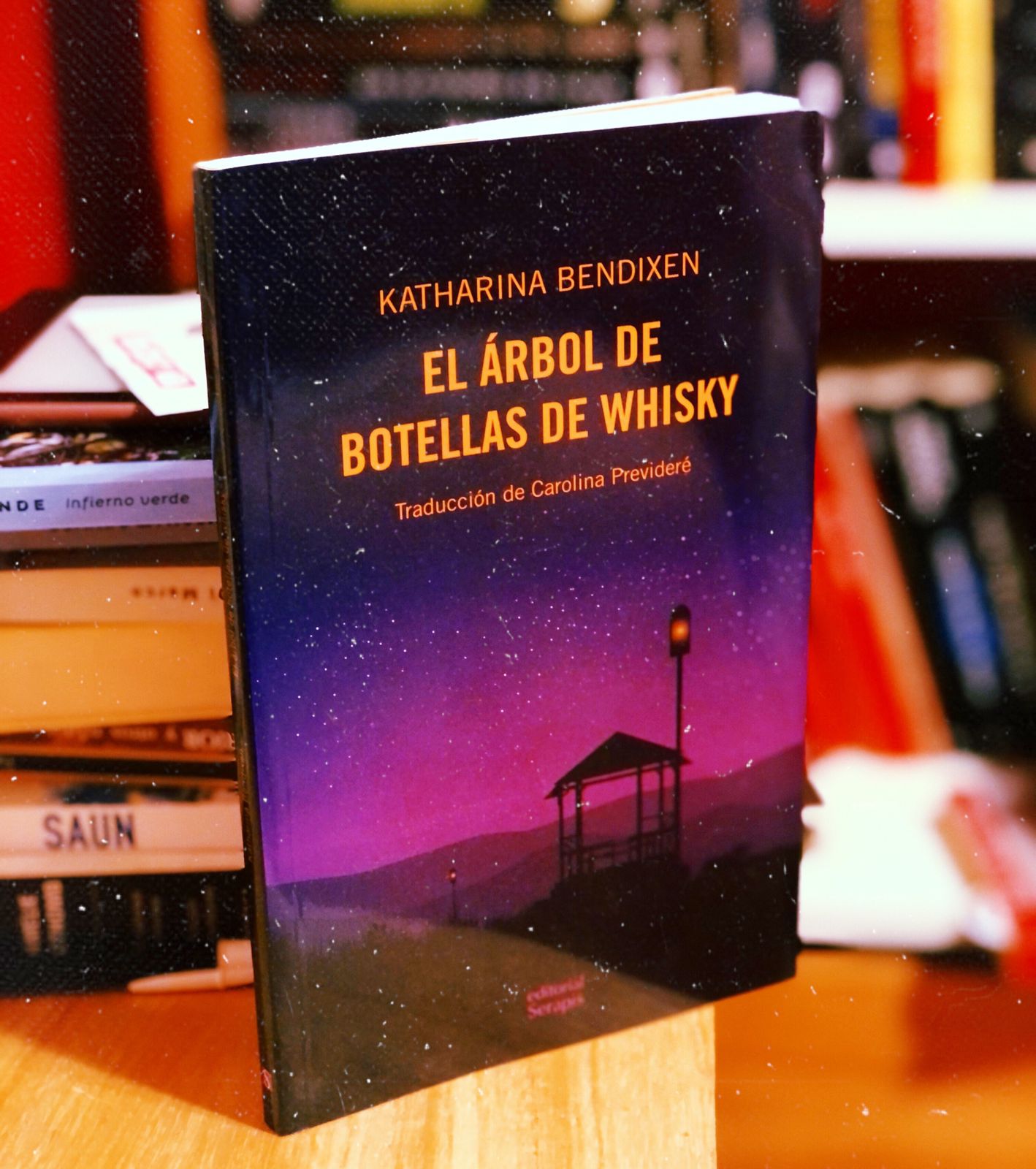 El árbol de las botellas de whisky – Katharina Bendixen