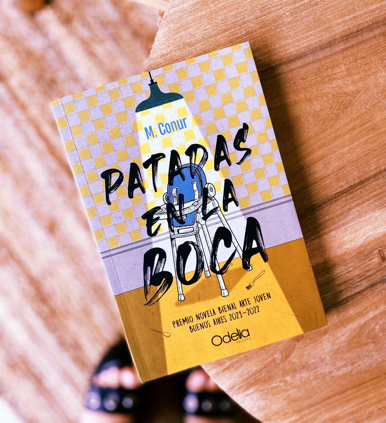 Patadas en la boca – M. Conur