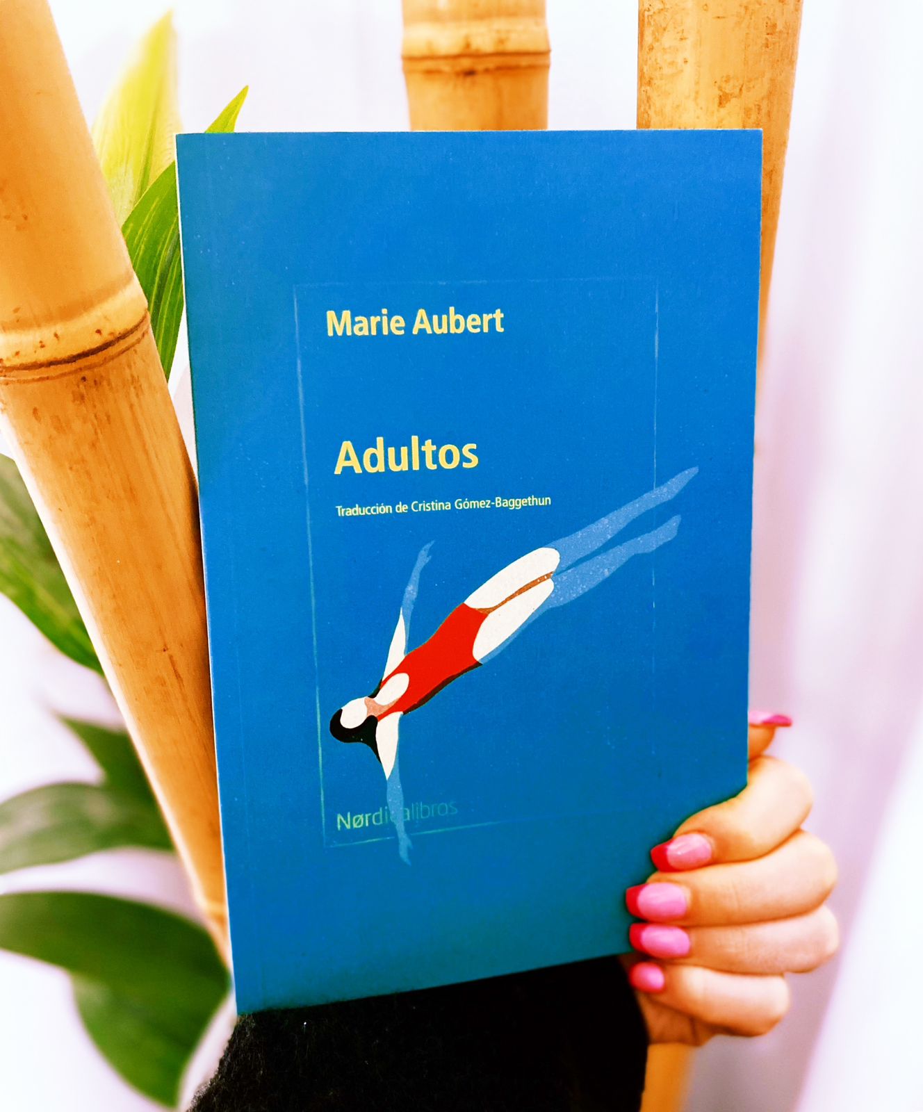 Adultos – Marie Aubert