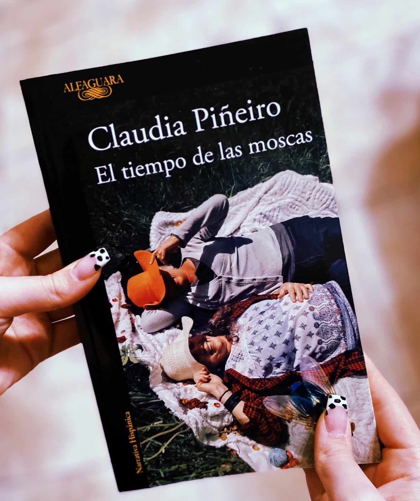 El tiempo de las moscas – Claudia Piñeiro