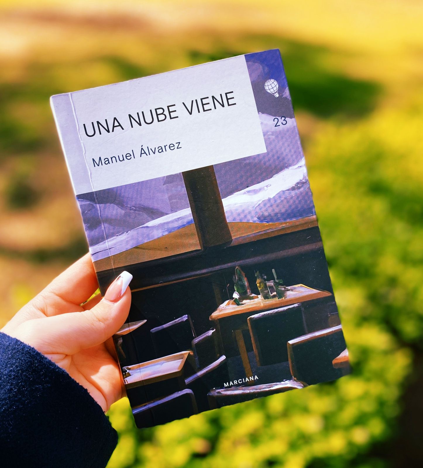 Una nube viene – Manuel Álvarez