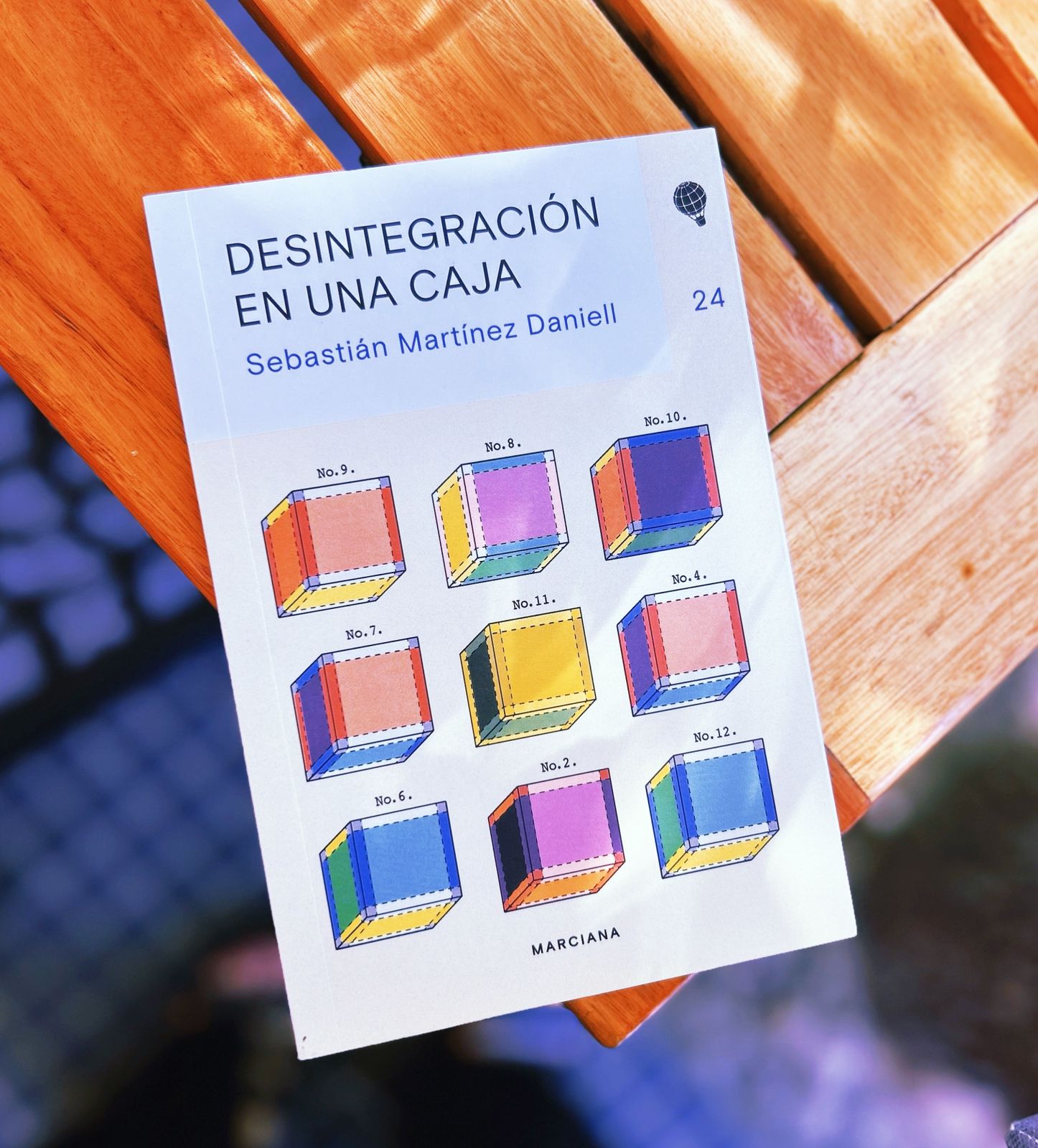 Desintegración en una caja – Sebastián Martínez Daniell