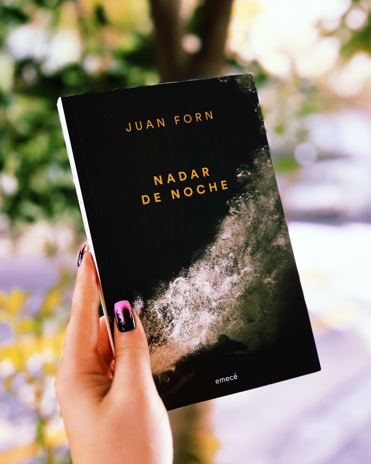 Nadar de noche – Juan Forn